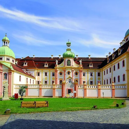 Gaestehaeuser St. Szálloda